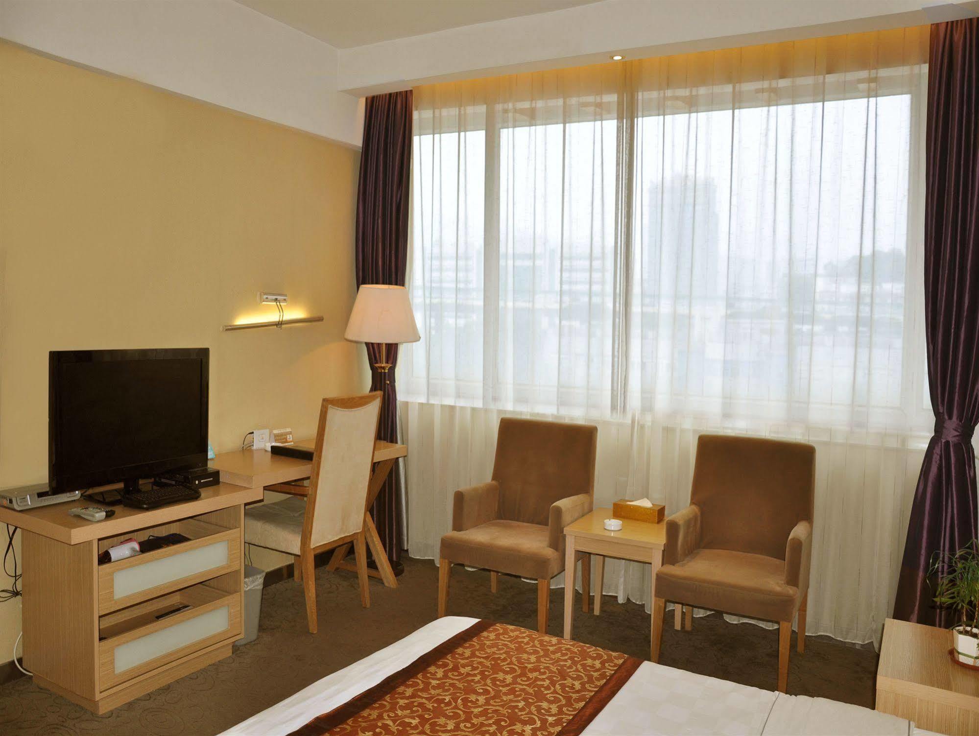 גואנגג'ואו Jian Li Harmony Hotel מראה חיצוני תמונה